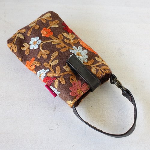 【roughAsia】 オリジナル カシミール刺繍 携帯ポーチ - ブラウン