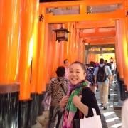 尾崎ひとみ