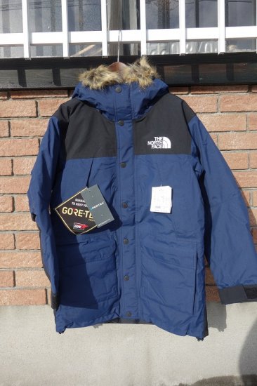 The North Face Nd91835 Mountain Down Coat Cm コズミックブルー