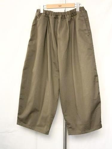 Ordinary fits BALL PANTS KHAKI ladies