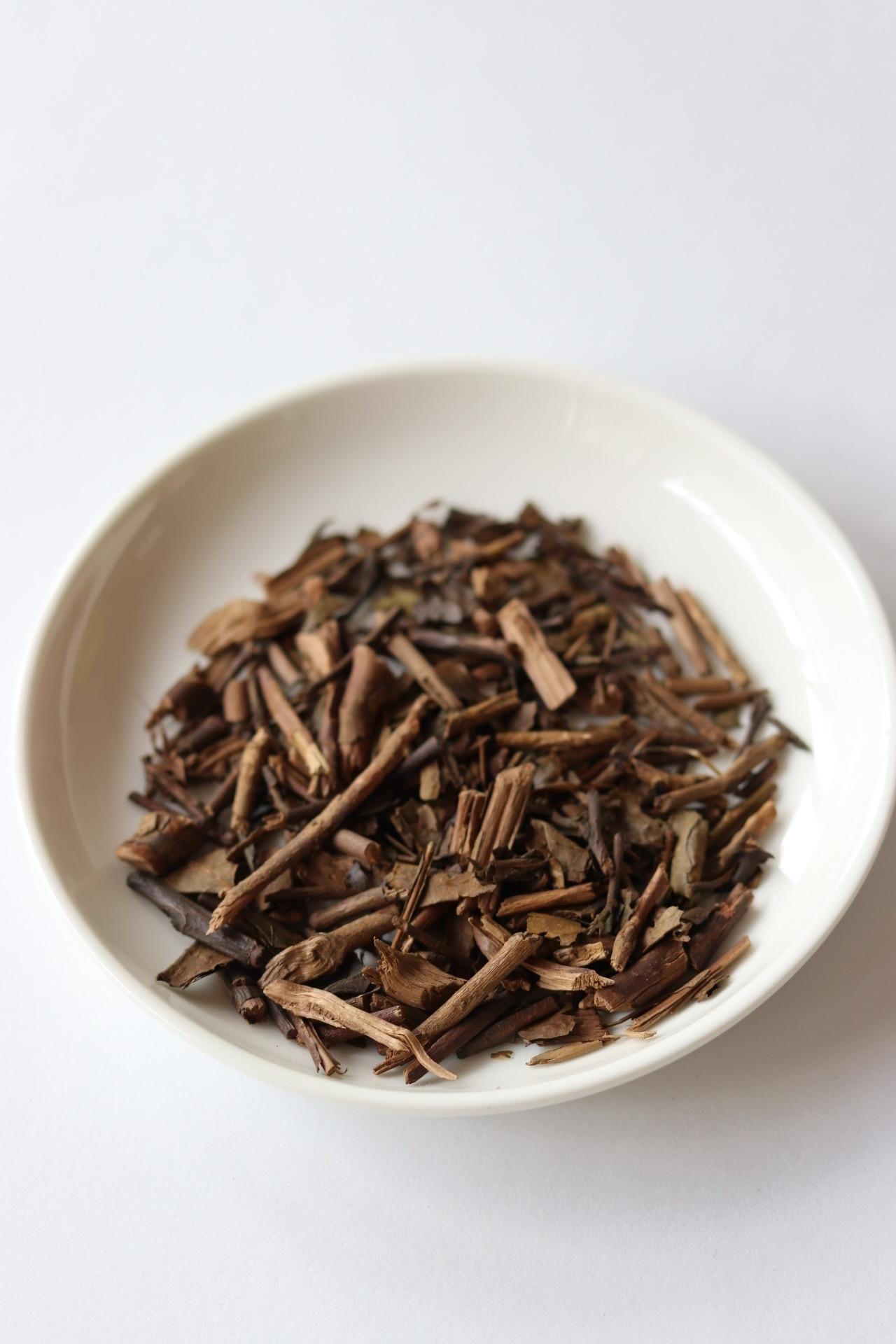 有機熟成三年番茶 80g 無農薬・オーガニックの紅茶・緑茶・健康茶を販売ーお茶の”ひしわ” ひしわ 有機熟成三年番茶 80g