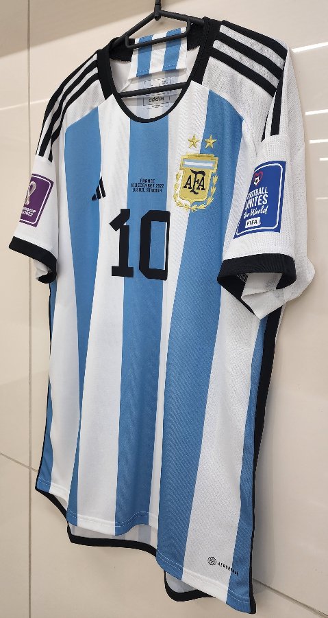 【正規品】アルゼンチン 2022W杯FINAL マッチデイ＆パッチ付き メッシありがとうございます
