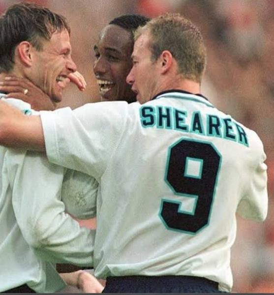 イングランド（H）EURO96 シアラー＃9 + EUROパッチ付き！