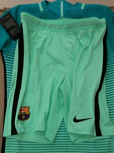 Fcバルセロナ 3rd 16 17 オーセンティック Liga Espanola用 選手用背番号付き パッチ3個セット Don Valon Fcバルセロナ 3rd 16 17 オーセンティック Liga Espanola用 選手用背番号付き パッチ3個セット Don Valon