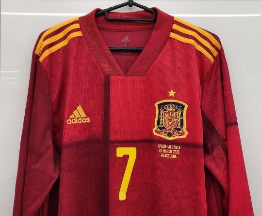 スペイン代表 モラタ 新品 スペイン代表（H）2022 長袖 モラタ＃9 + マッチデイ付き！