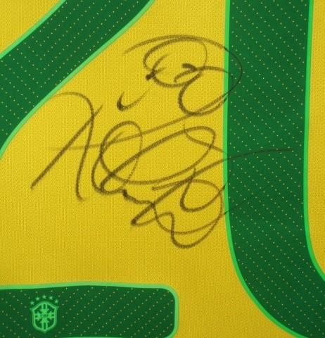 ブラジル（H）14/15 ロビーニョ＃20 直筆サイン ユニフォーム