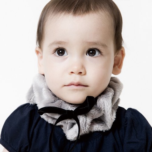 柔らかなボアが温か赤ちゃん用ネックウォーマー／Soft boa neck warmer
