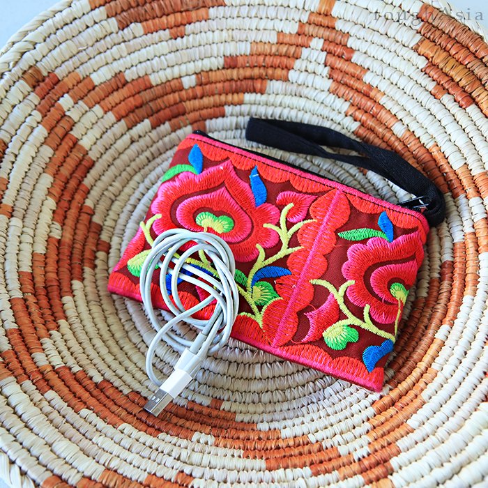 タイ》モン族 民族刺繍ポーチ | モン族刺繍 全3色 ｜ラフエイジア アジアの台所用品や雑貨小物