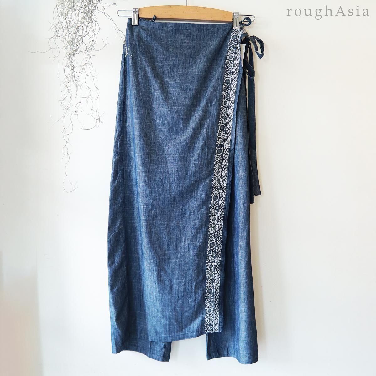 デニム ホワイト刺繍 ワンピース |ラフエイジア アジアの日用品 デニム ホワイト刺繍 ワンピース |ラフエイジア アジアの日用品