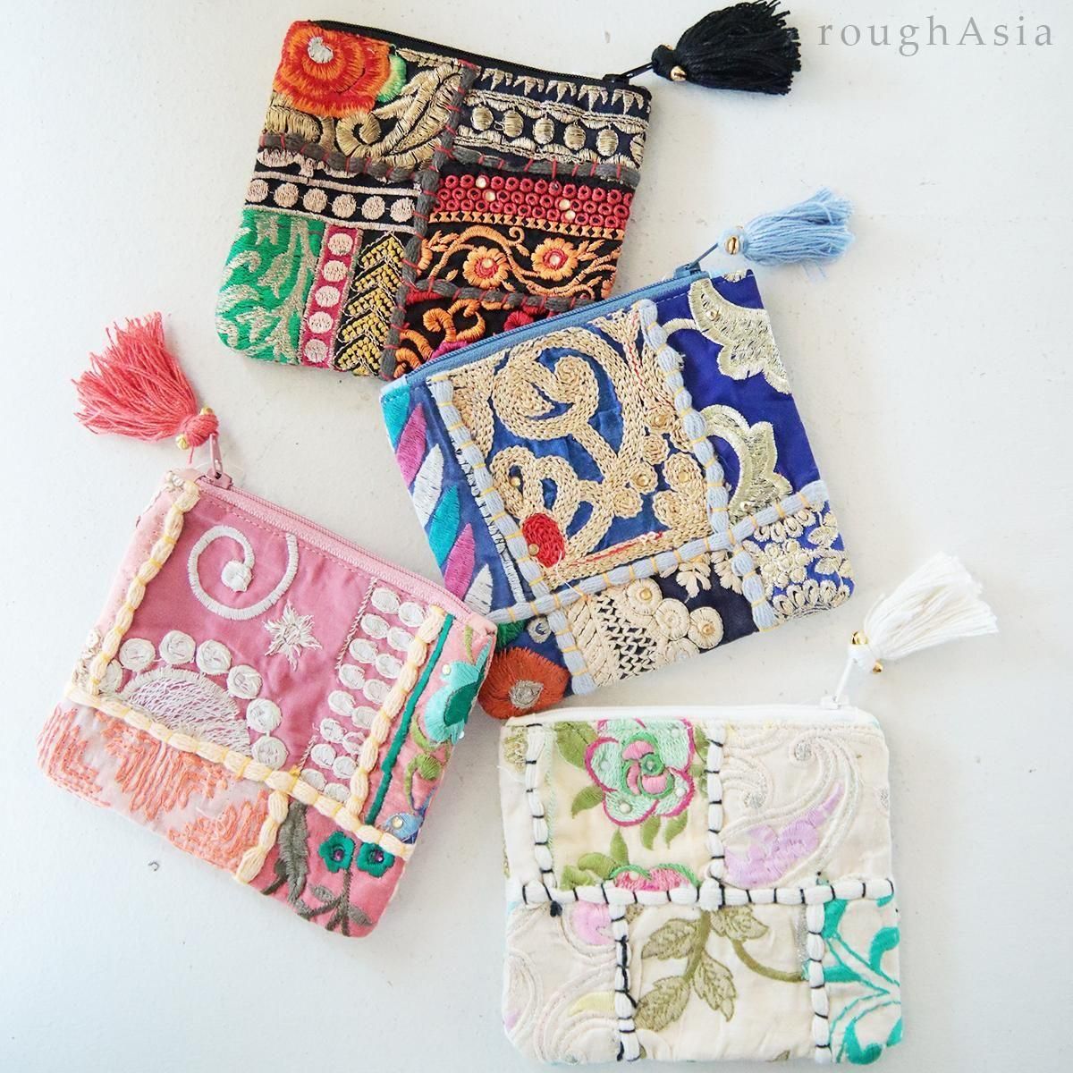 インド刺繍 ポーチ・オフホワイト系上品なデザインの刺繍生地