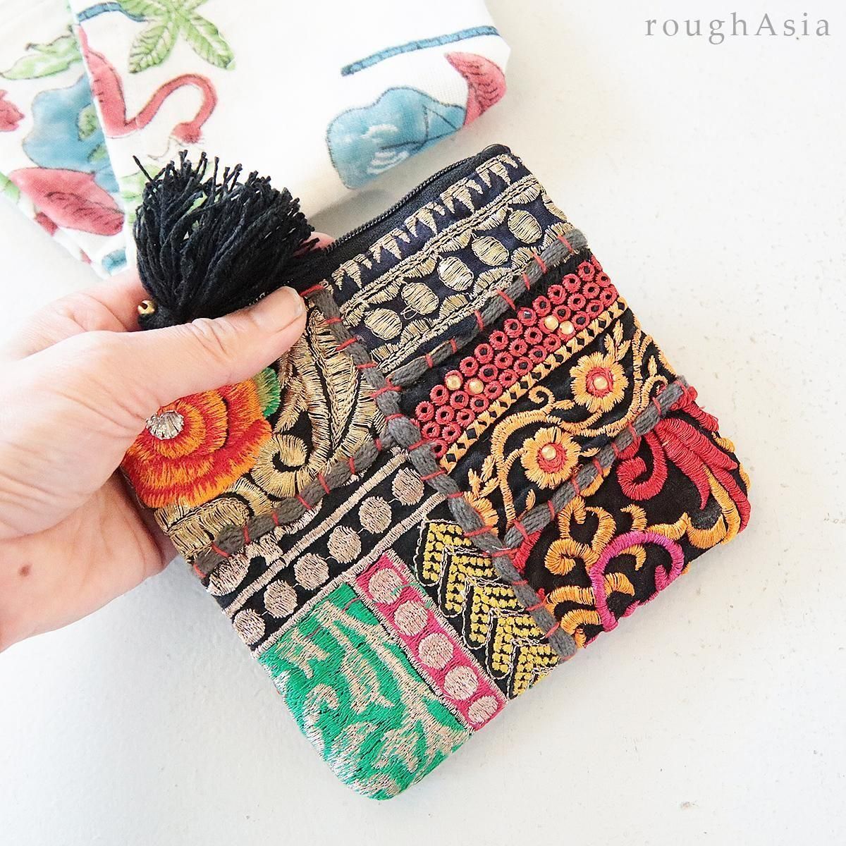 インド・インド刺繍生地 ポーチ・ フラワーベージュ系・ インド