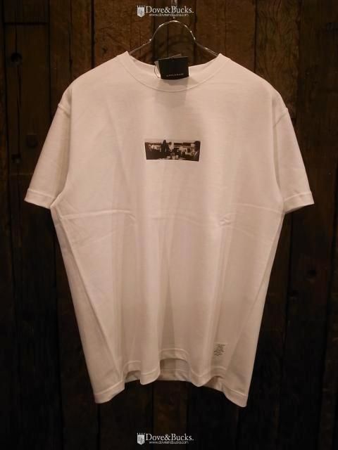 新品☆今期VinドッグモチーフスパンコールTシャツ ♡オフホワイト☆送料込 CHASING THE TIGER V-NECK | THE SAINTS SINPHONY公式 ONLINE SHOP