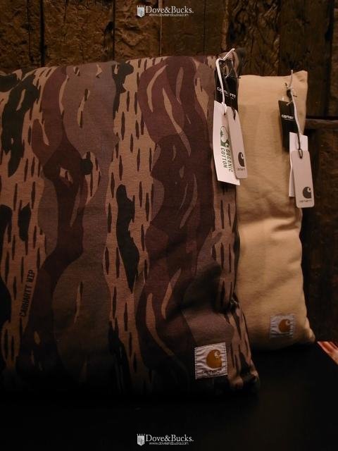 Carhartt WIP / TONARE CUSHION - THINKTANK ltd.[Dove&Bucks.] WEB SHOP