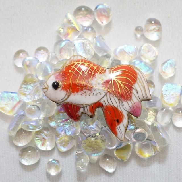 金魚の七宝焼ピンブローチ（ピンバッジ） - 七宝焼の工房Uncle Z