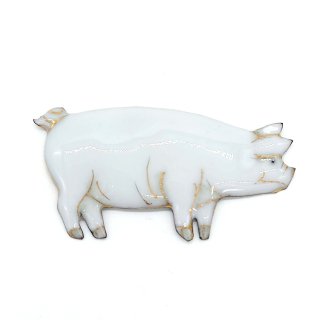 白い豚の七宝焼ブローチ