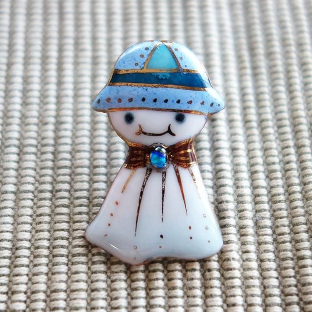 てるてる坊主 帽子 の七宝焼ピンブローチ ピンバッジ 七宝焼の工房uncle Z アンクル ゼット 土田善太郎 Enamel Art Shop てるてる坊主 帽子 の七宝焼ピンブローチ ピンバッジ 七宝焼の工房uncle Z アンクル ゼット 土田善太郎 Enamel Art Shop