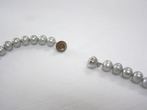 淡水グレー染めネックレス(8-9mm)丸系ポテト - 真珠専門店 おおば真珠 