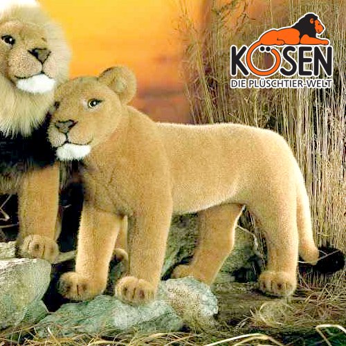 KOESEN ケーセン社 めすライオン - 動物のぬいぐるみ - 木のおもちゃ