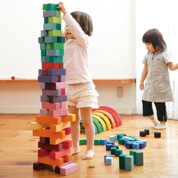 Grimm's Spiel  Holz Design グリムス社］にじのステップブロック 100P 木のおもちゃ 赤ちゃんのおもちゃ 木製玩具  eurobus 通販shop