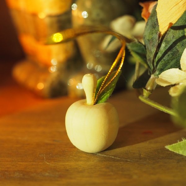 ［Kimmerle キマール社］クリスマス 木製オーナメント 白木のりんご