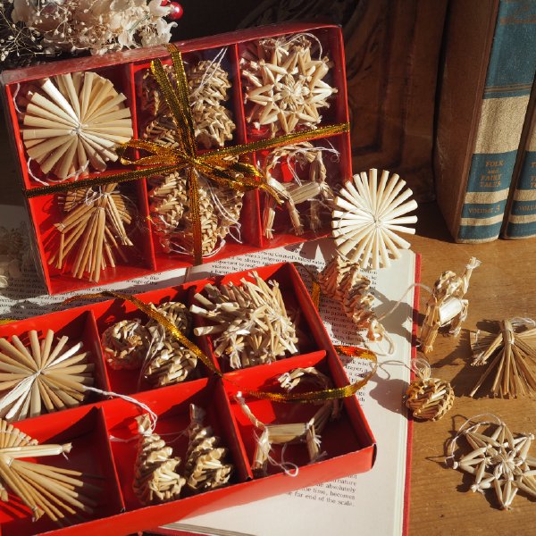 ストローオーナメントセット 天使とトナカイ・松ぼっくり 20pcs 赤紙箱S 6cm  白糸 クリスマス