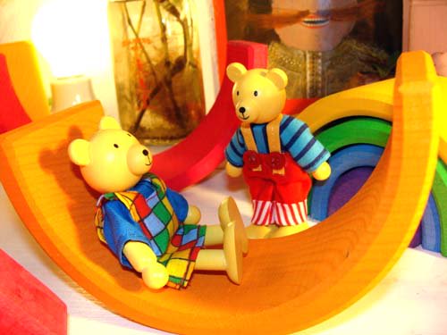 [Grimm's Spiel & Holz Design グリムス社]虹色トンネル アーチレインボー ミニ - 木のおもちゃ 赤ちゃんの