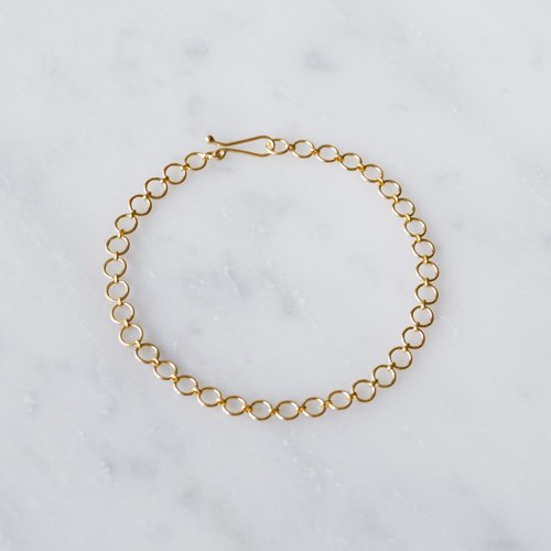 Small Round Chain Bracelet (SOURCE)