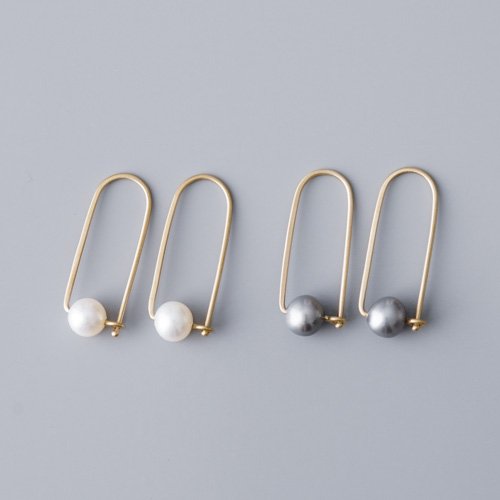 Small Pearl Arch Earrings (Carla Caruso)