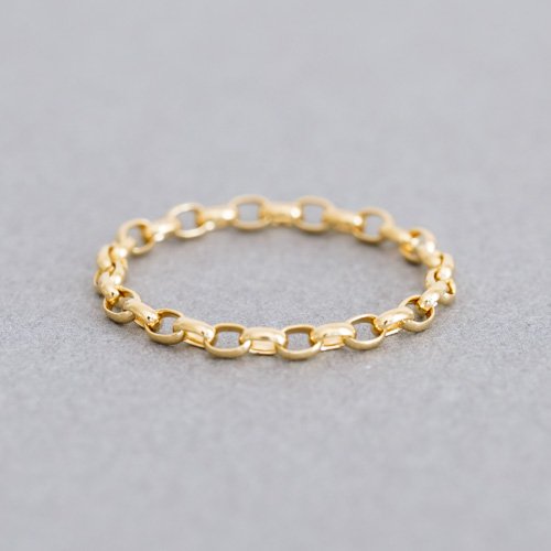 Small Plump Chain Ring (SOURCE)