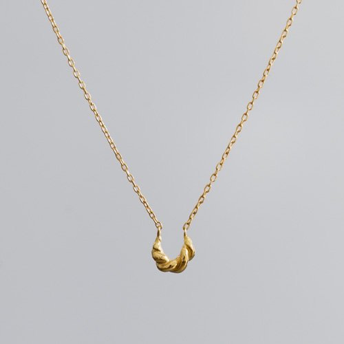 Croissant Necklace (Mika Uehara) - SOURCE objects（ソウス・オブジェクツ）公式通販