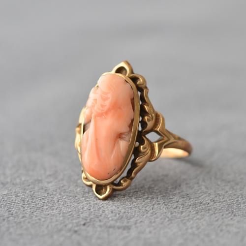 Antique Pink Coral Cameo Ring - SOURCE objects（ソウス