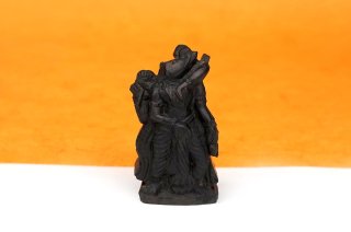 ヴァラーハ神像（シャーラグラーマ、53グラム）（受注発注品）