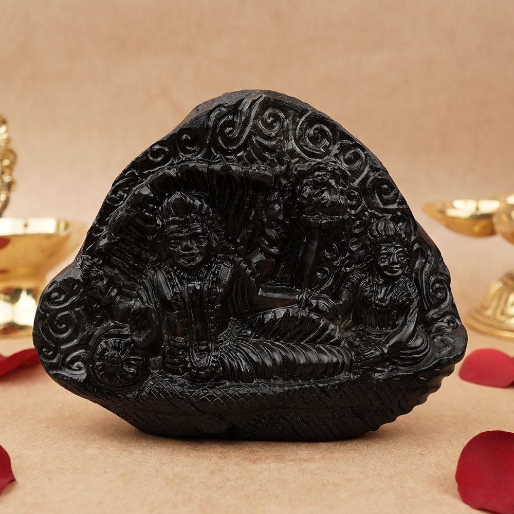 ヴィシュヌ・ラクシュミー神像（シャーラグラーマ、497g）（受注発注品