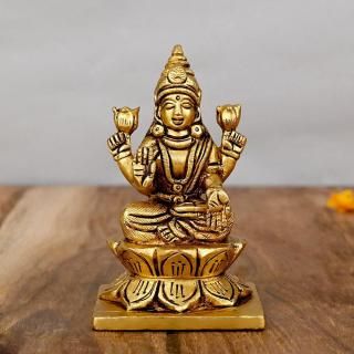 女神像，真鍮製，工藝美術品，高63cm，重9000克。 女神像，真鍮製，工藝美術品，高63cm，重9000克。