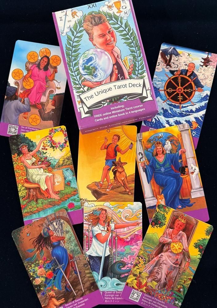 The Unique Tarot Deck ユニーク・タロット・デッキ