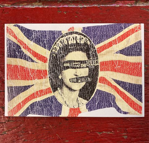 SEX PISTOLS - GOD SAVE THE QUEEN Postcard (Printed in the UK) - Bear's  Choice Web Shop