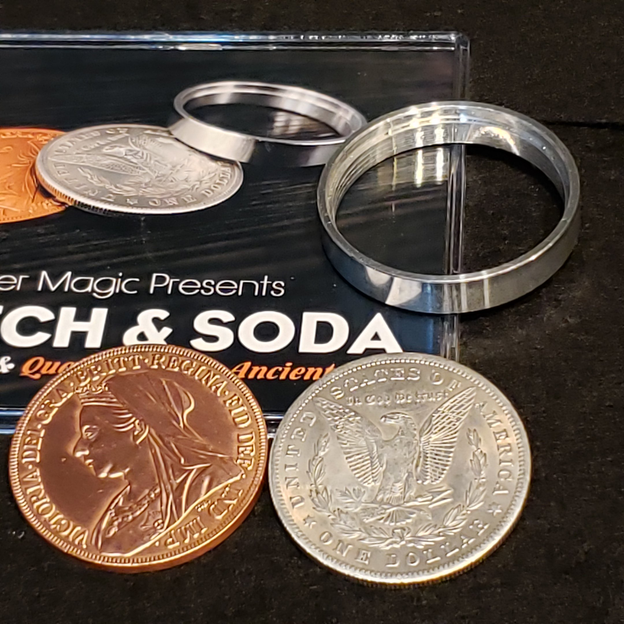 スコッチアンドソーダ　Scotch & Soda (Morgan Dollar and Queen Victoria Ancient Coin) -  手品屋