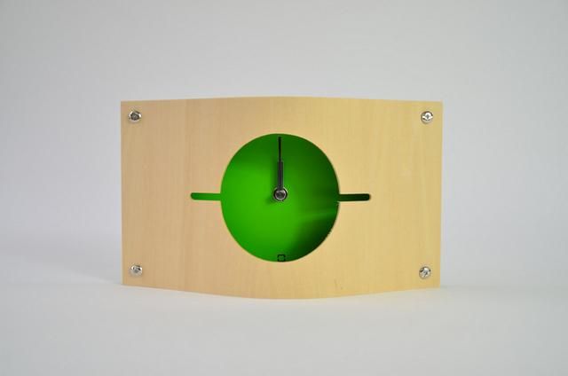 《時計》WALL CLOCK S 黄緑色/絵画・壁掛けアートは、リビングや玄関におすすめのインテリア。かわいい壁飾りはお部屋を癒やしてくれそう。プレゼントにも。