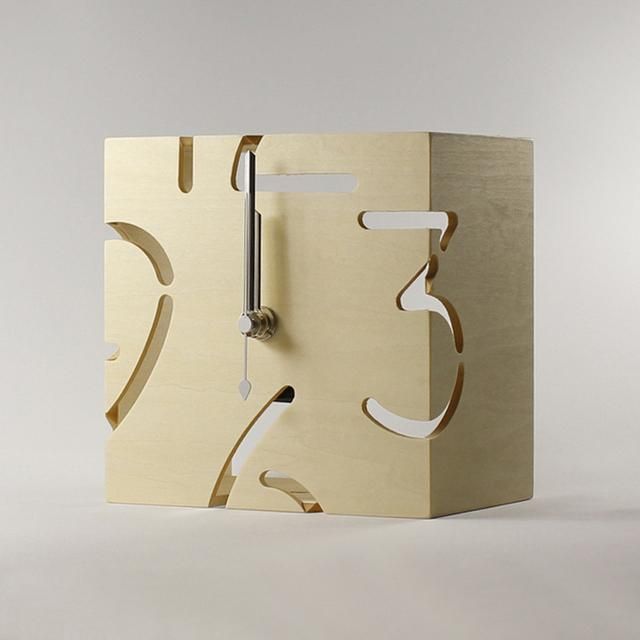 《時計》PUZZLE STAND TYPE CLOCK S ナチュラル/絵画・壁掛けアートは、リビングや玄関におすすめのインテリア。かわいい壁飾りはお部屋を癒やしてくれそう。プレゼントにも。