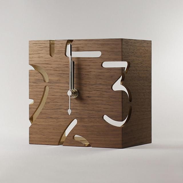 《時計》PUZZLE STAND TYPE CLOCK S ウォールナット/絵画・壁掛けアートは、リビングや玄関におすすめのインテリア。かわいい壁飾りはお部屋を癒やしてくれそう。プレゼントにも。