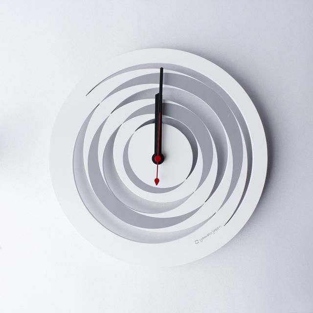 《時計》spiral CLOCK 白色/絵画・壁掛けアートは、リビングや玄関におすすめのインテリア。かわいい壁飾りはお部屋を癒やしてくれそう。プレゼントにも。