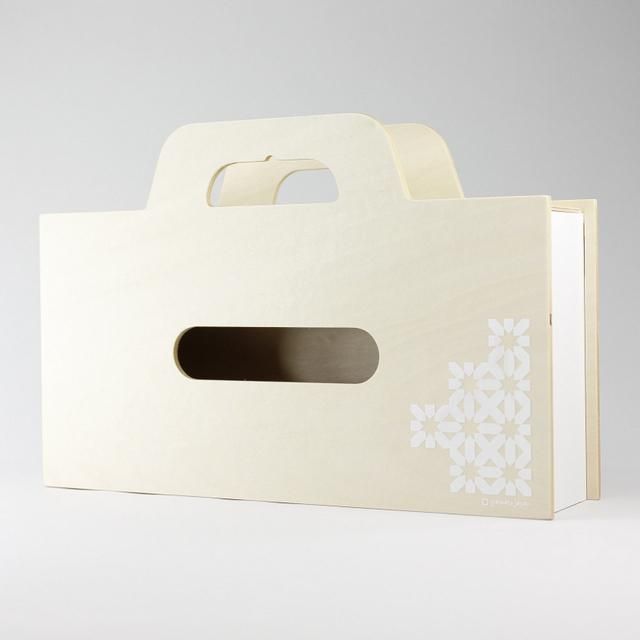 《ティッシュケース》BAG tissue S 白色/絵画・壁掛けアートは、リビングや玄関におすすめのインテリア。かわいい壁飾りはお部屋を癒やしてくれそう。プレゼントにも。