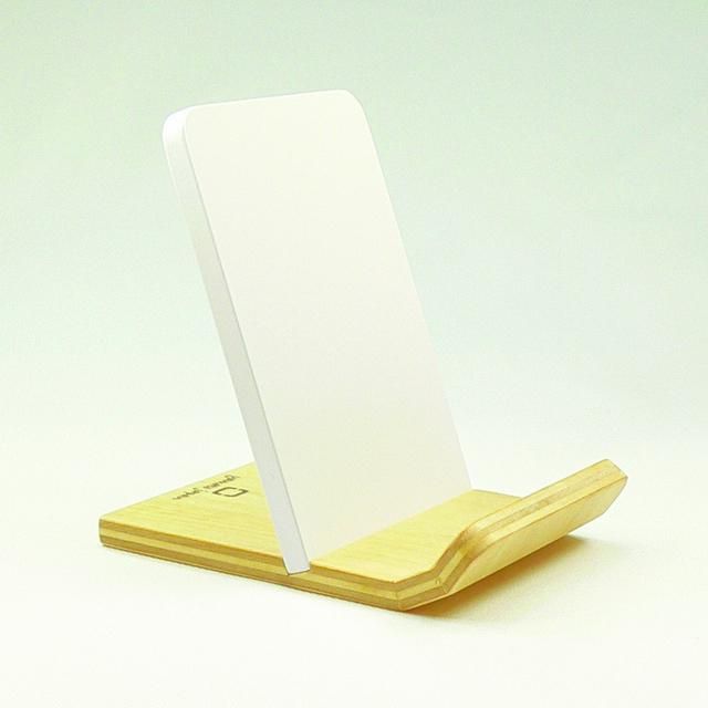 《スマホホルダー》SKI HOLDER パープルホワイト/絵画・壁掛けアートは、リビングや玄関におすすめのインテリア。かわいい壁飾りはお部屋を癒やしてくれそう。プレゼントにも。