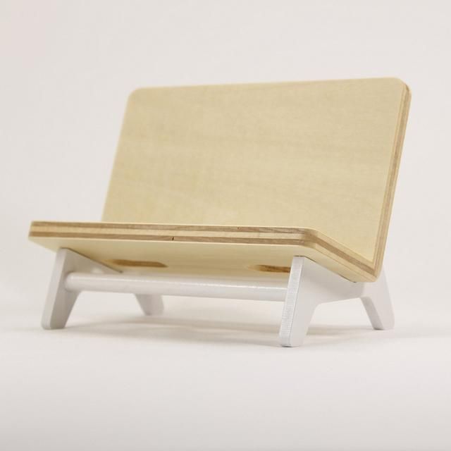 《スマホホルダー》benchi 白色/絵画・壁掛けアートは、リビングや玄関におすすめのインテリア。かわいい壁飾りはお部屋を癒やしてくれそう。プレゼントにも。