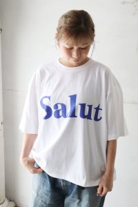 「salut」プリント Tシャツ（ichi）<img class='new_mark_img2' src='https://img.shop-pro.jp/img/new/icons8.gif' style='border:none;display:inline;margin:0px;padding:0px;width:auto;' />
