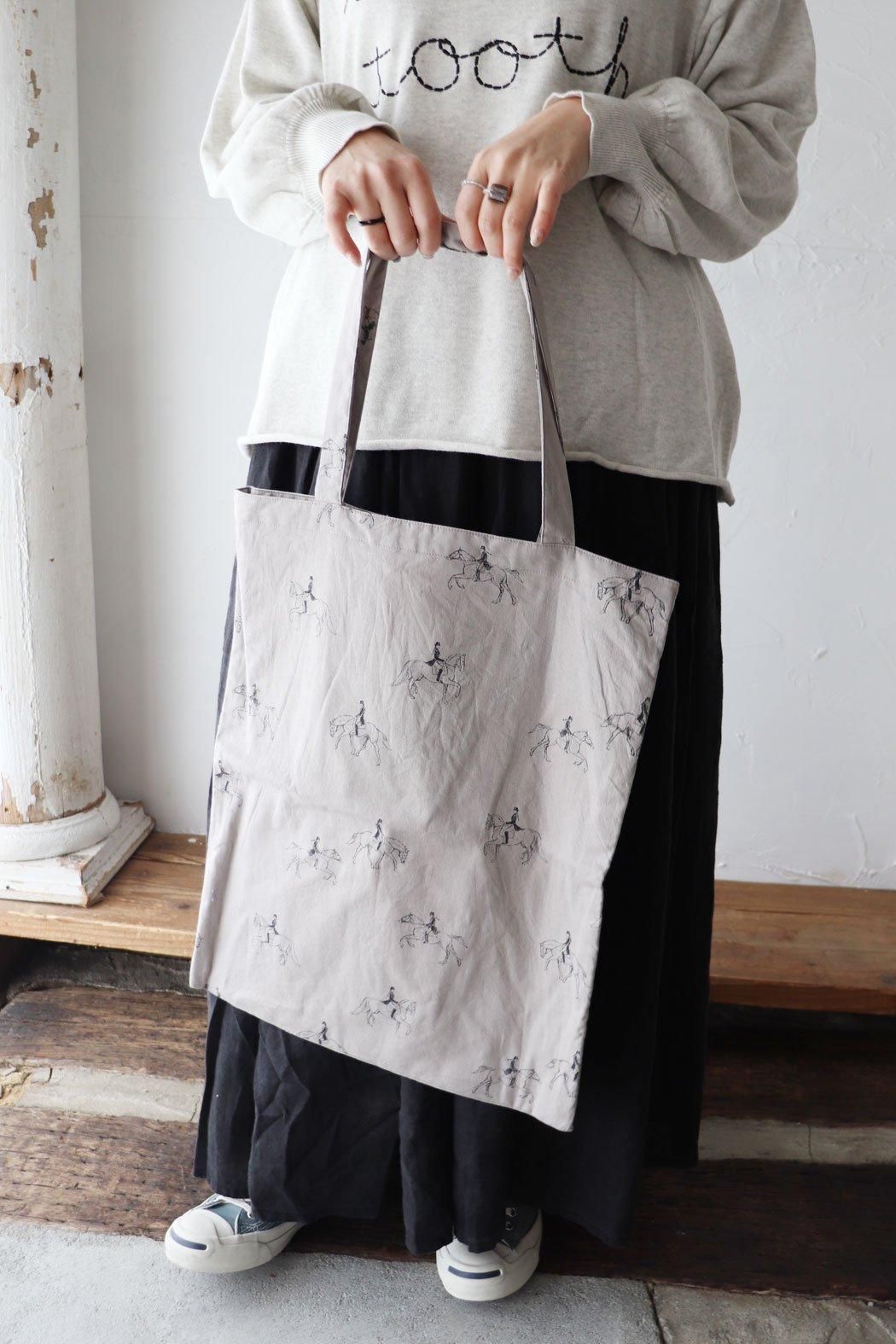 ROBE et PEAU ローブデポー　gauze♯ トートバッグ　今期　新品 ROBE de PEAU｜ローブデポー】「wind in her hair」トートバッグ