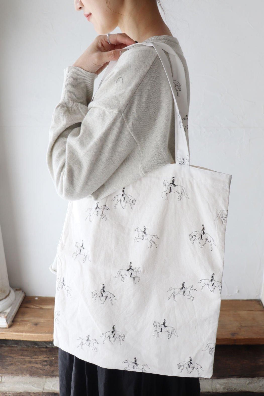 ROBE et PEAU ローブデポー　gauze♯ トートバッグ　今期　新品 ROBE de PEAU｜ローブデポー】「wind in her hair」トートバッグ