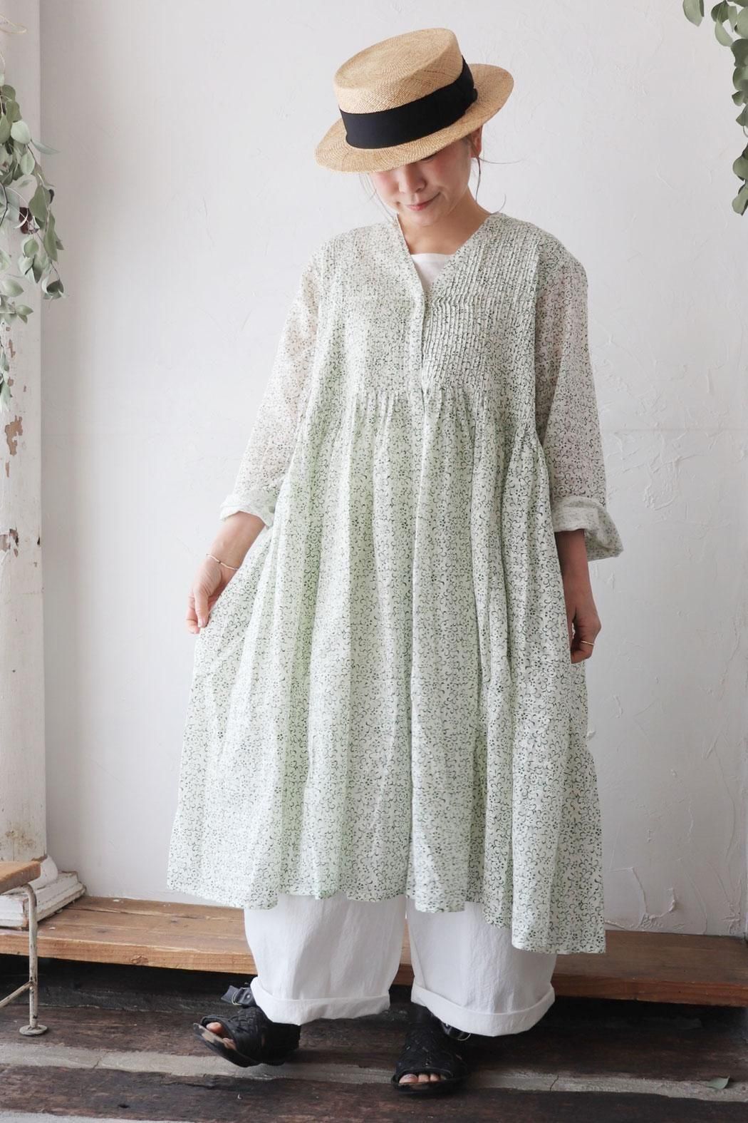 メゾンドソイル　maison de soil　ベージュ トレンチコート コート maison de soil QUILTED SILK PLAIN C-NECK RAGLAN COAT -DK