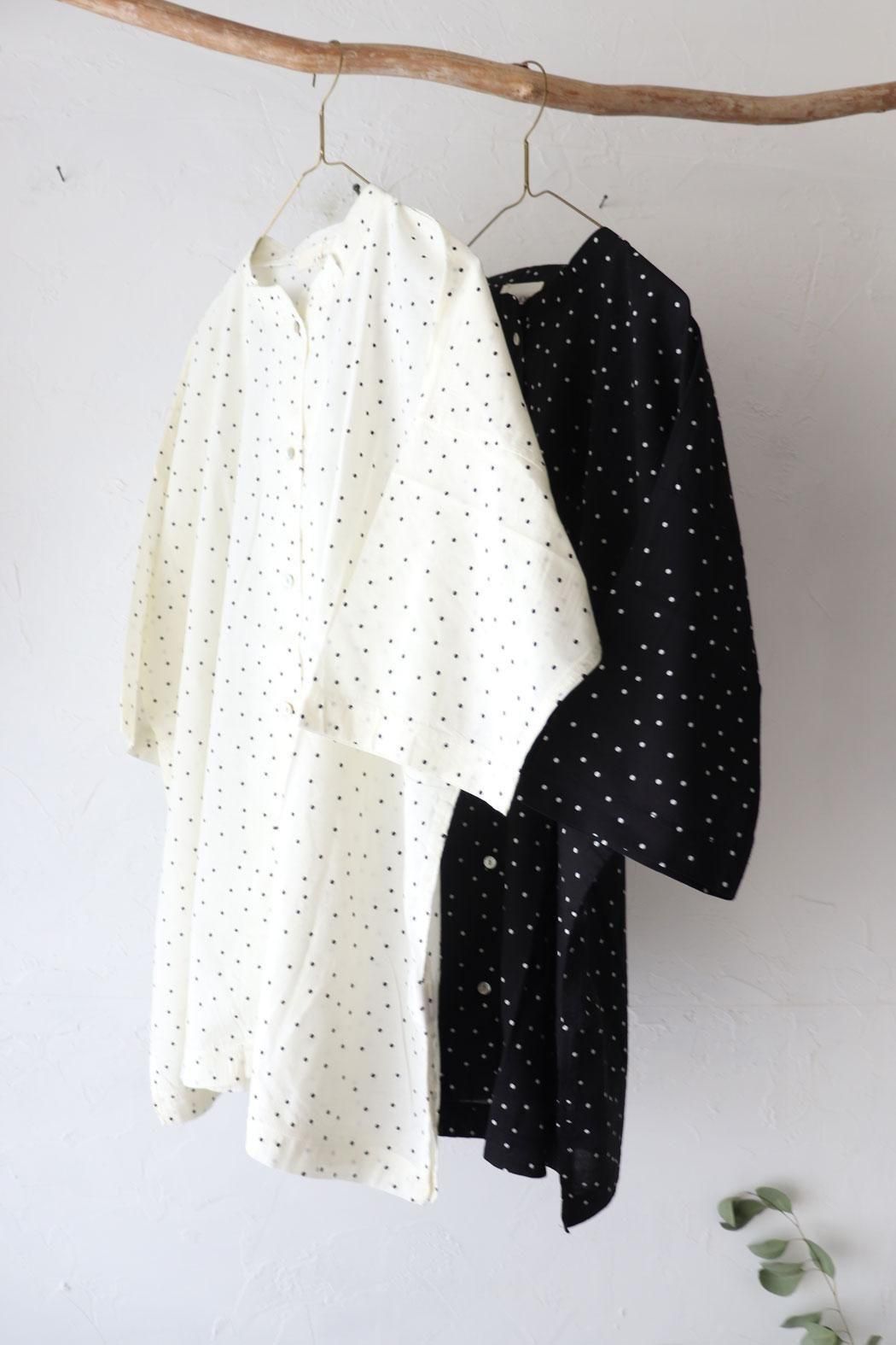 a+koloniコロニー スタンドネック バンドカラーネックチュニック a+koloni（コロニー）＊リネンスタンドフリルネックブラウス(4色
