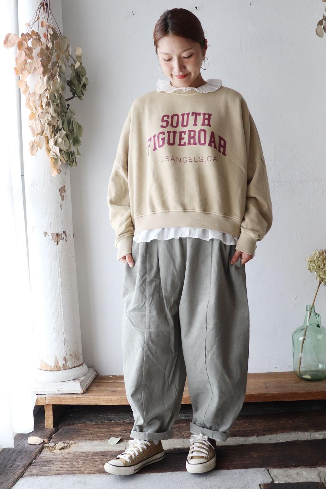 ichi】裏毛ピグメントPO｜ヴィンテージ感漂う、大人カジュアルなロゴ